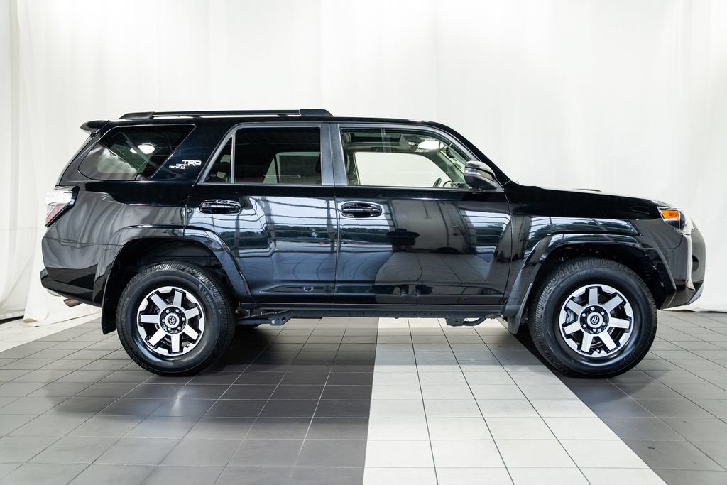 Used 2020 Toyota 4Runner TRD Off-Road Premium w/ Moonroof Package AWD/4WD image 3