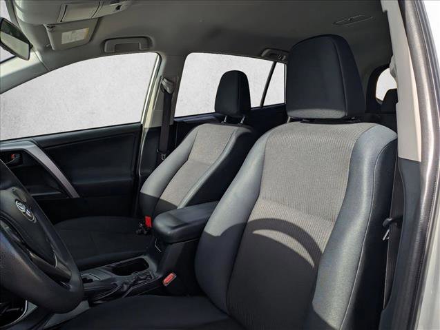 Used 2016 Toyota RAV4 LE image 13