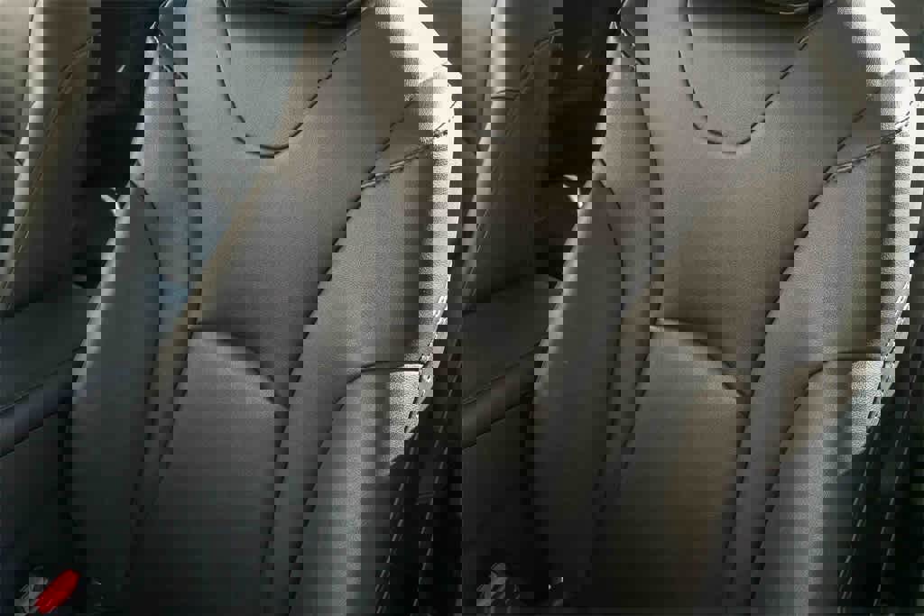 Used 2022 Toyota Prius XLE image 19