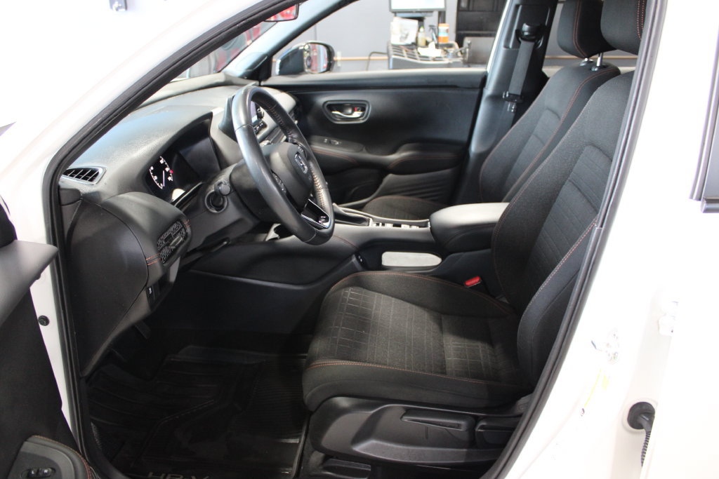 Used 2024 Honda HR-V Sport image 6