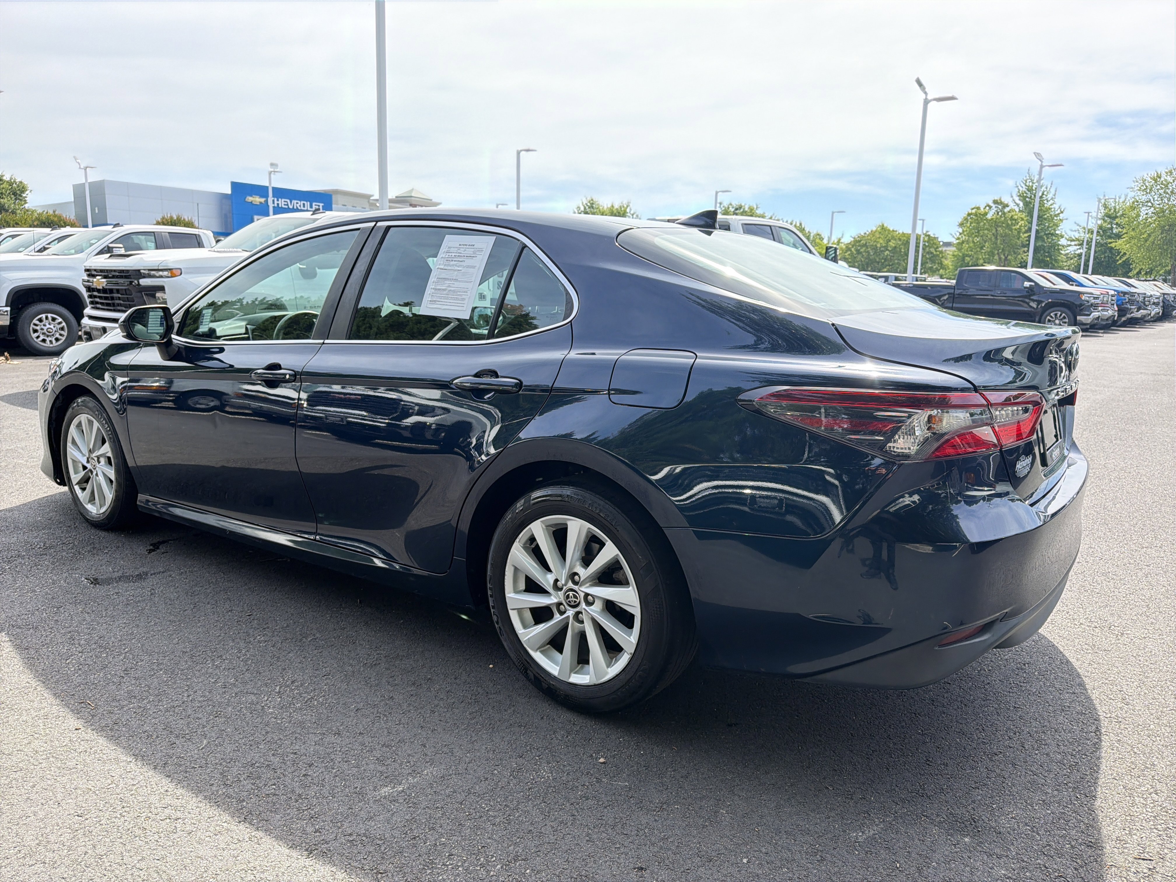 Used 2021 Toyota Camry LE FWD image 16