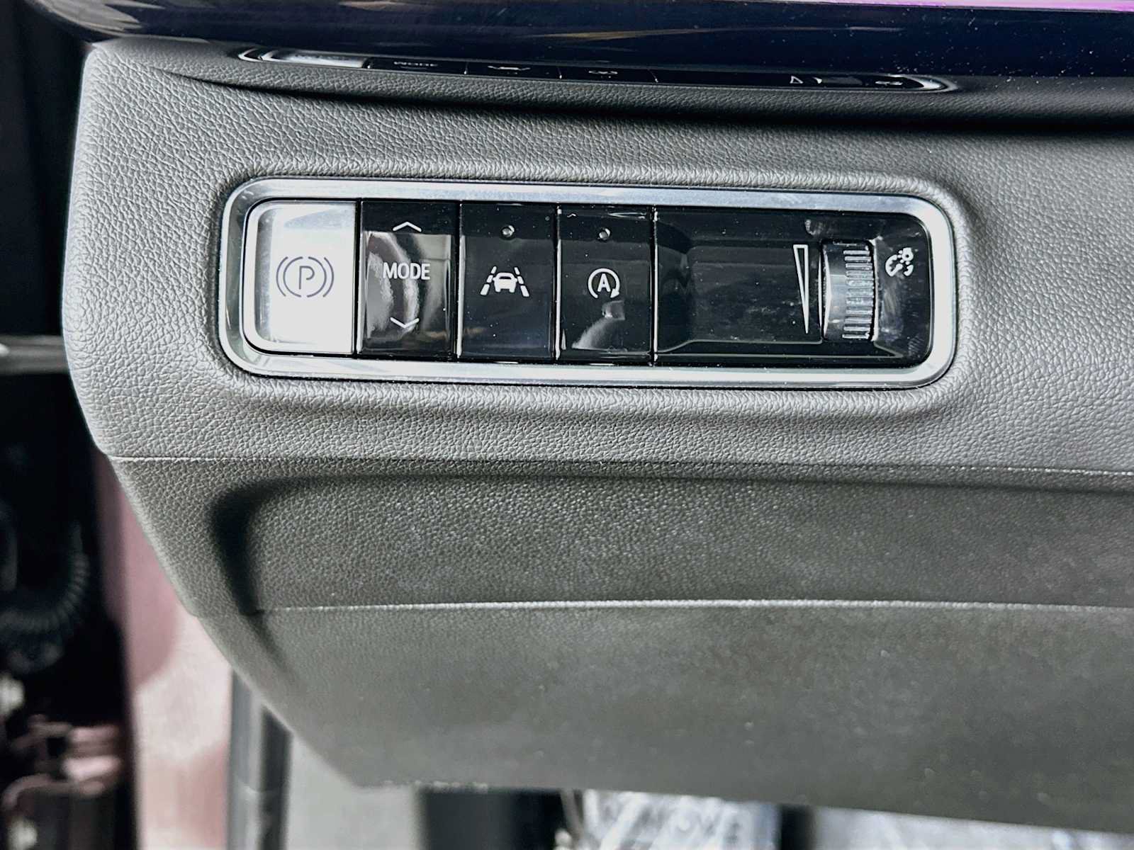 Used 2025 Buick Envision Sport Touring AWD/4WD image 10