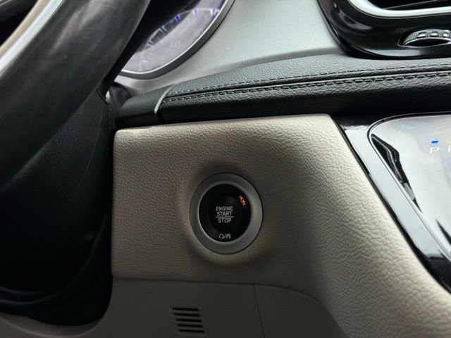Used 2019 Chrysler Pacifica Limited FWD image 37