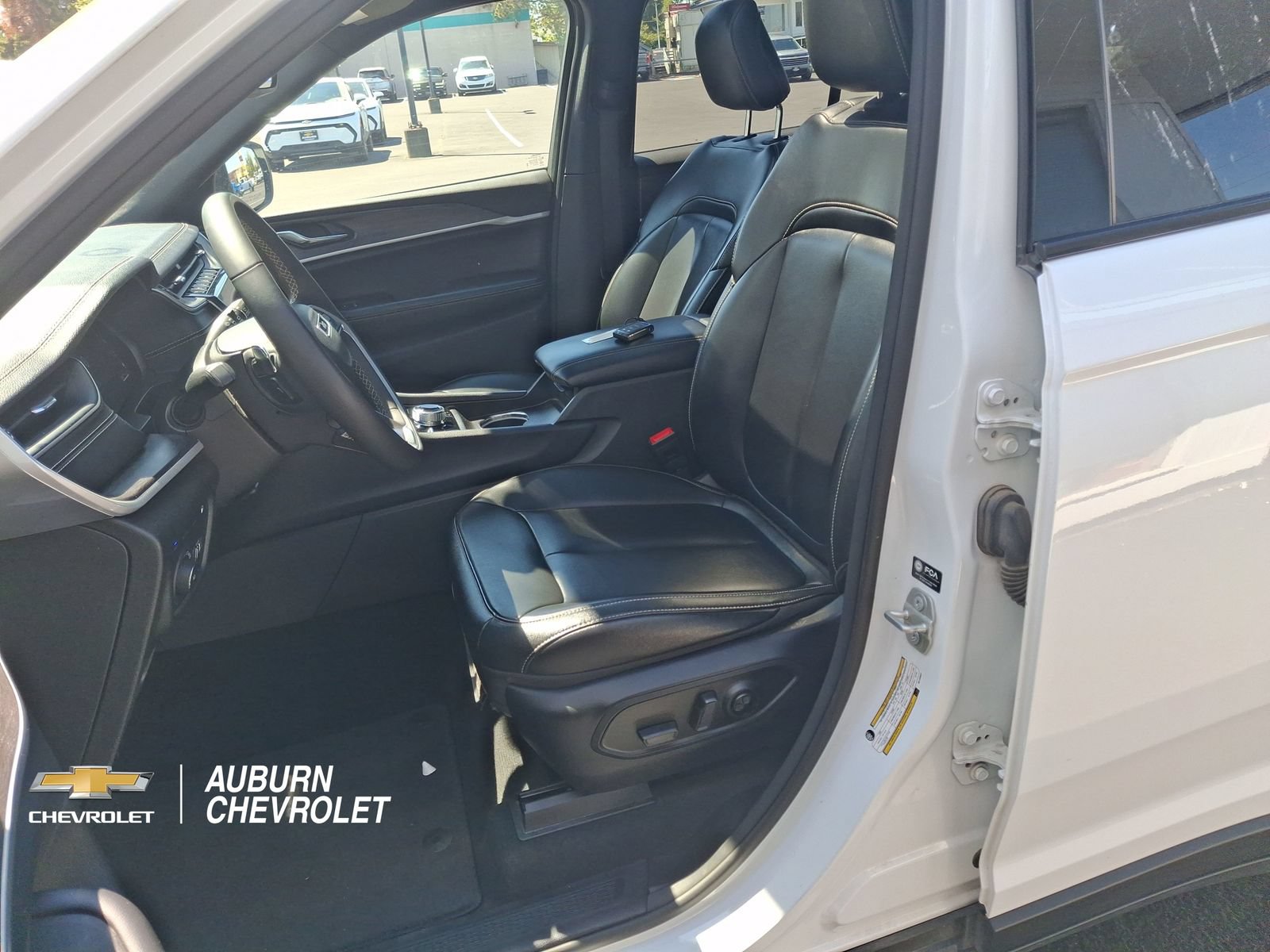 Used 2024 Jeep Grand Cherokee Limited 4xe AWD/4WD image 13