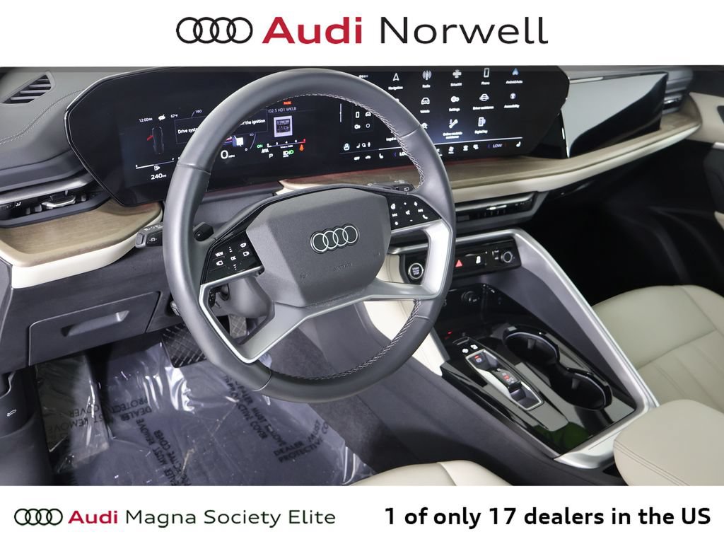 Used 2025 Audi Q5 Premium w/ Premium Plus AWD/4WD image 2