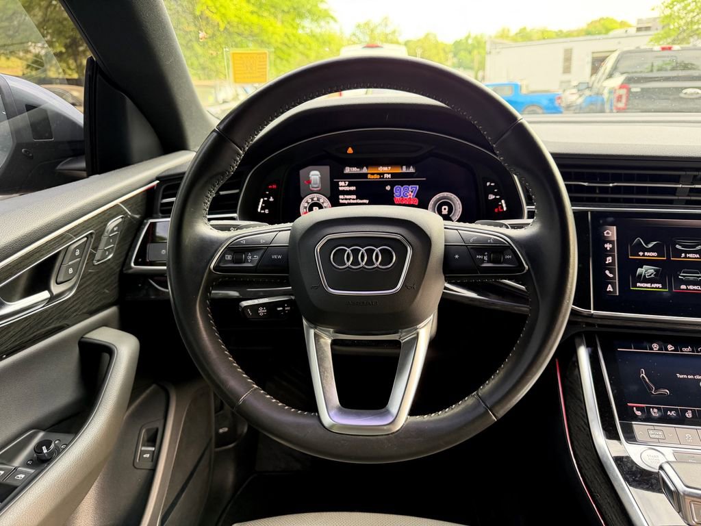 Used 2020 Audi Q8 Premium Plus AWD/4WD image 22