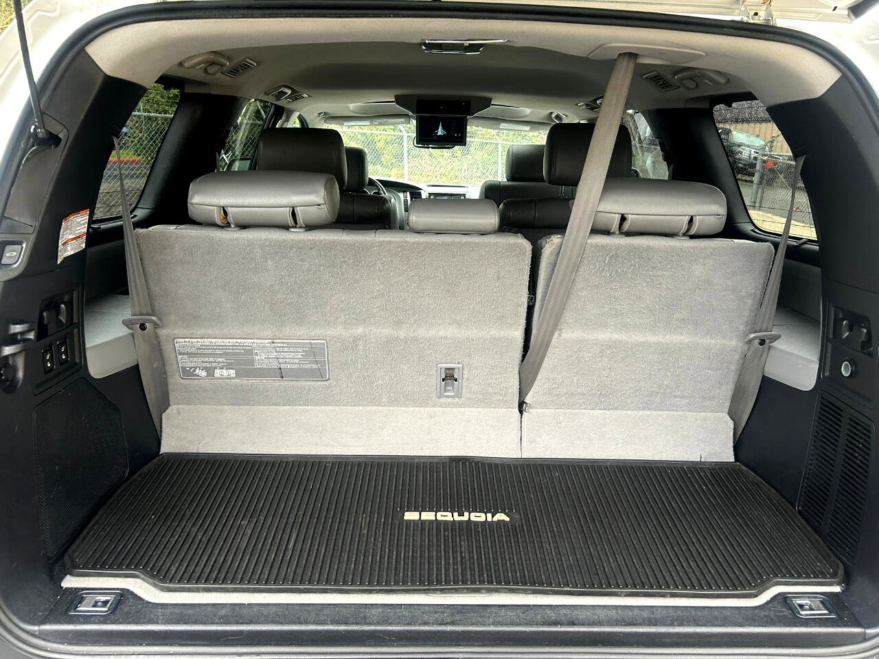 Used 2014 Toyota Sequoia Platinum image 20