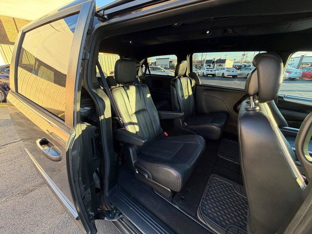 Used 2016 Dodge Grand Caravan R/T FWD image 7