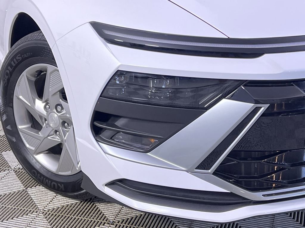 Used 2025 Hyundai Sonata SE image 12