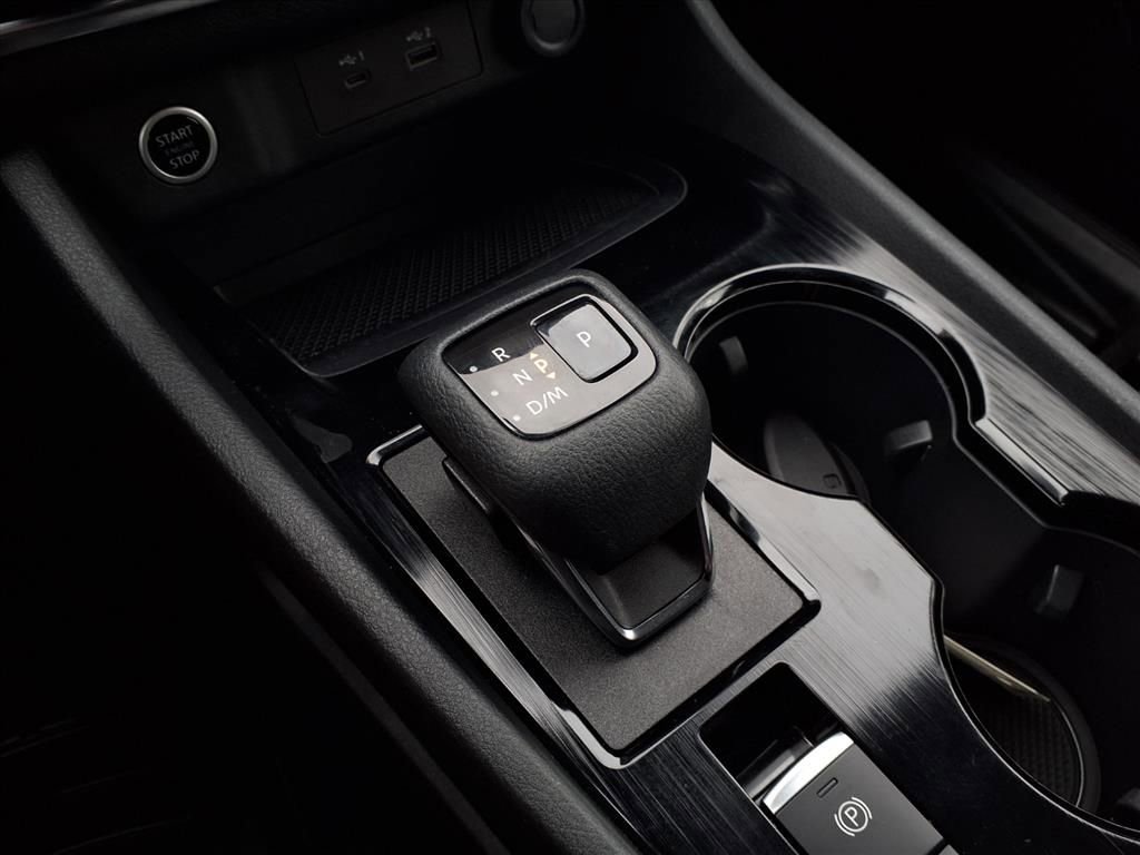 Used 2021 Nissan Rogue SV image 11