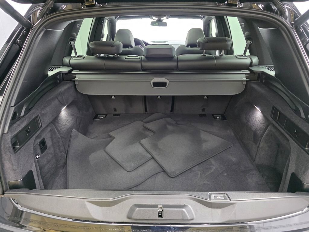 Used 2023 BMW X5 xDrive40i w/ Premium Package image 16