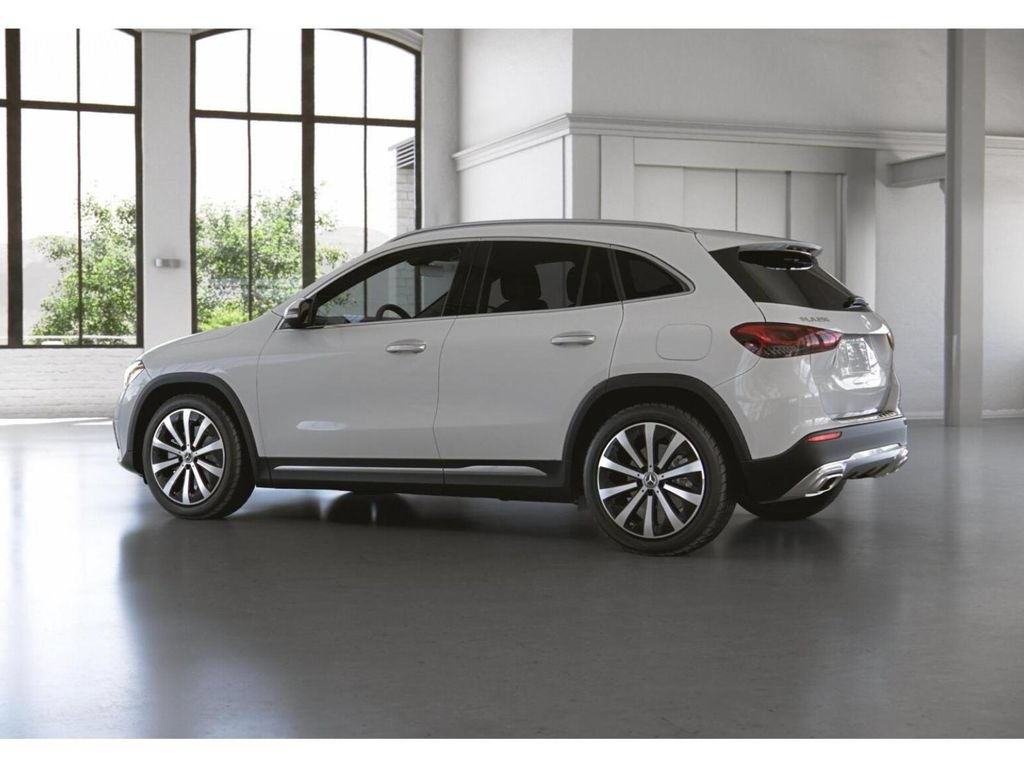 Certified 2022 Mercedes-Benz GLA 250 4MATIC image 32