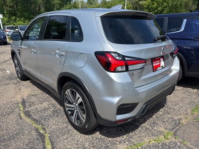 Used 2023 Mitsubishi Outlander Sport ES AWD/4WD image 3
