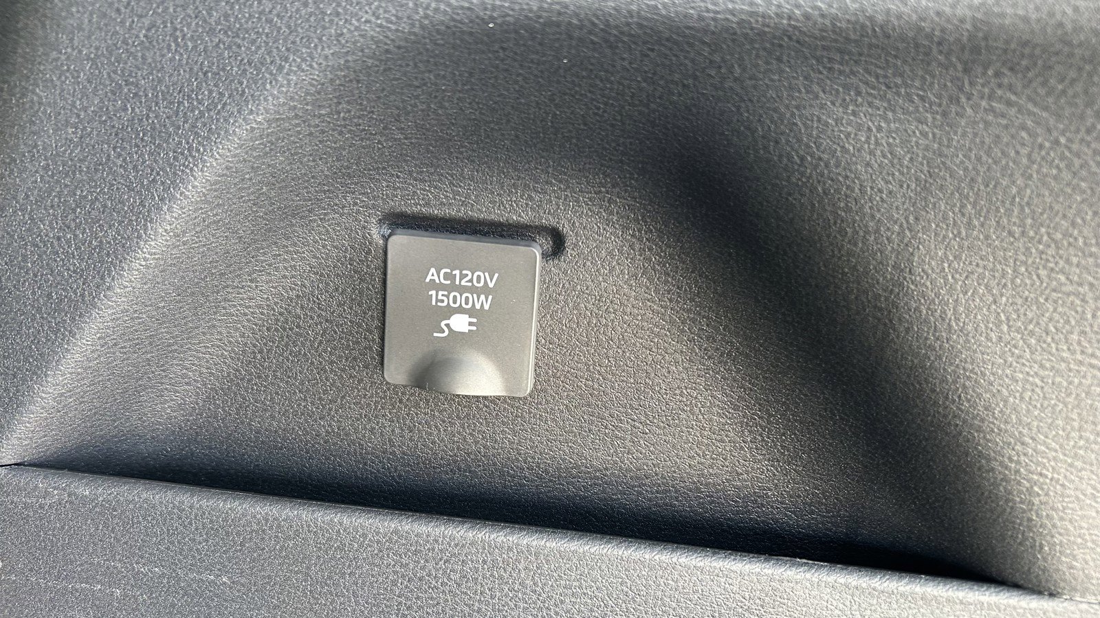 Used 2025 Toyota Sienna XLE w/ XLE Plus Package image 15