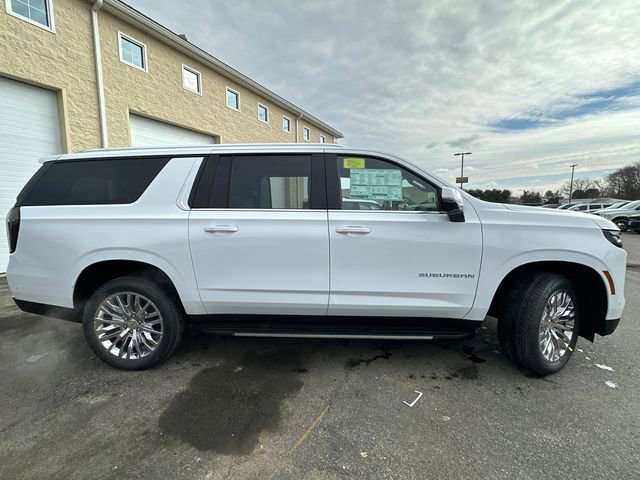 New 2026 Chevrolet Suburban LT w/ Comfort Package image 12