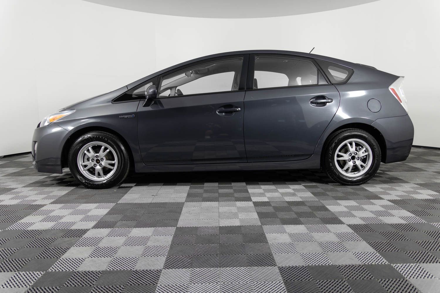 Used 2011 Toyota Prius Two image 3