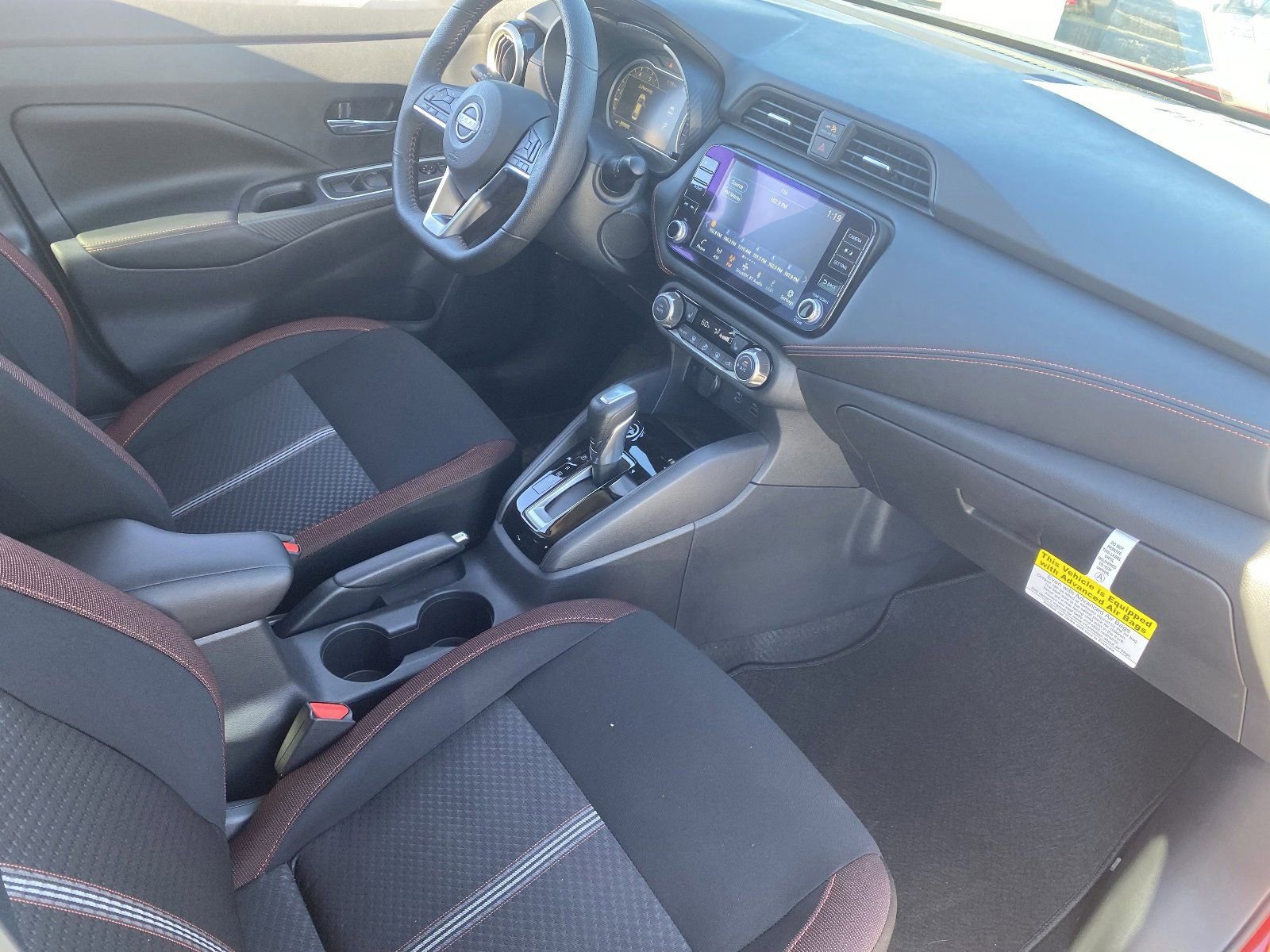 New 2025 Nissan Versa SR w/ Trunk Package image 8