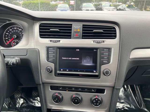 Used 2017 Volkswagen Golf Wolfsburg Edition image 25