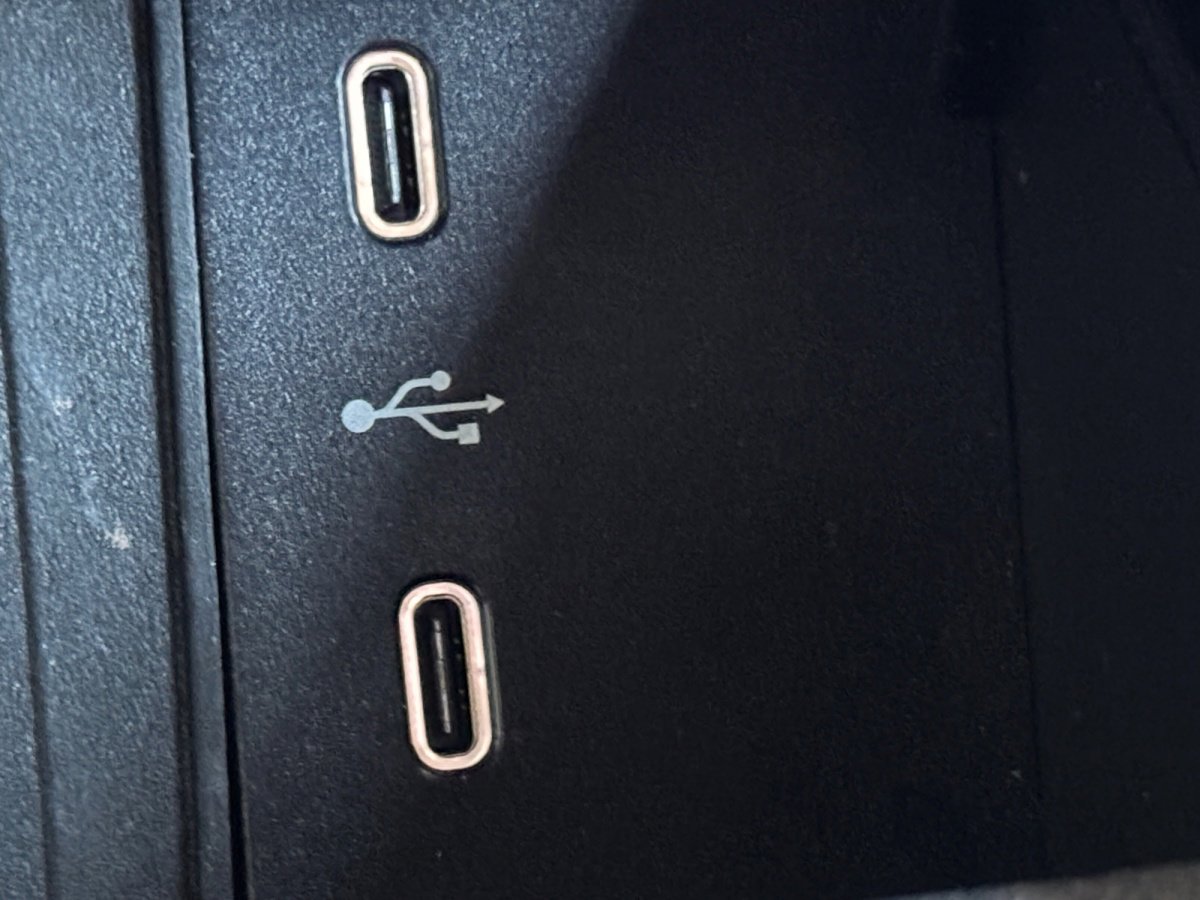 Used 2025 Mercedes-Benz GLS 450 4MATIC image 6