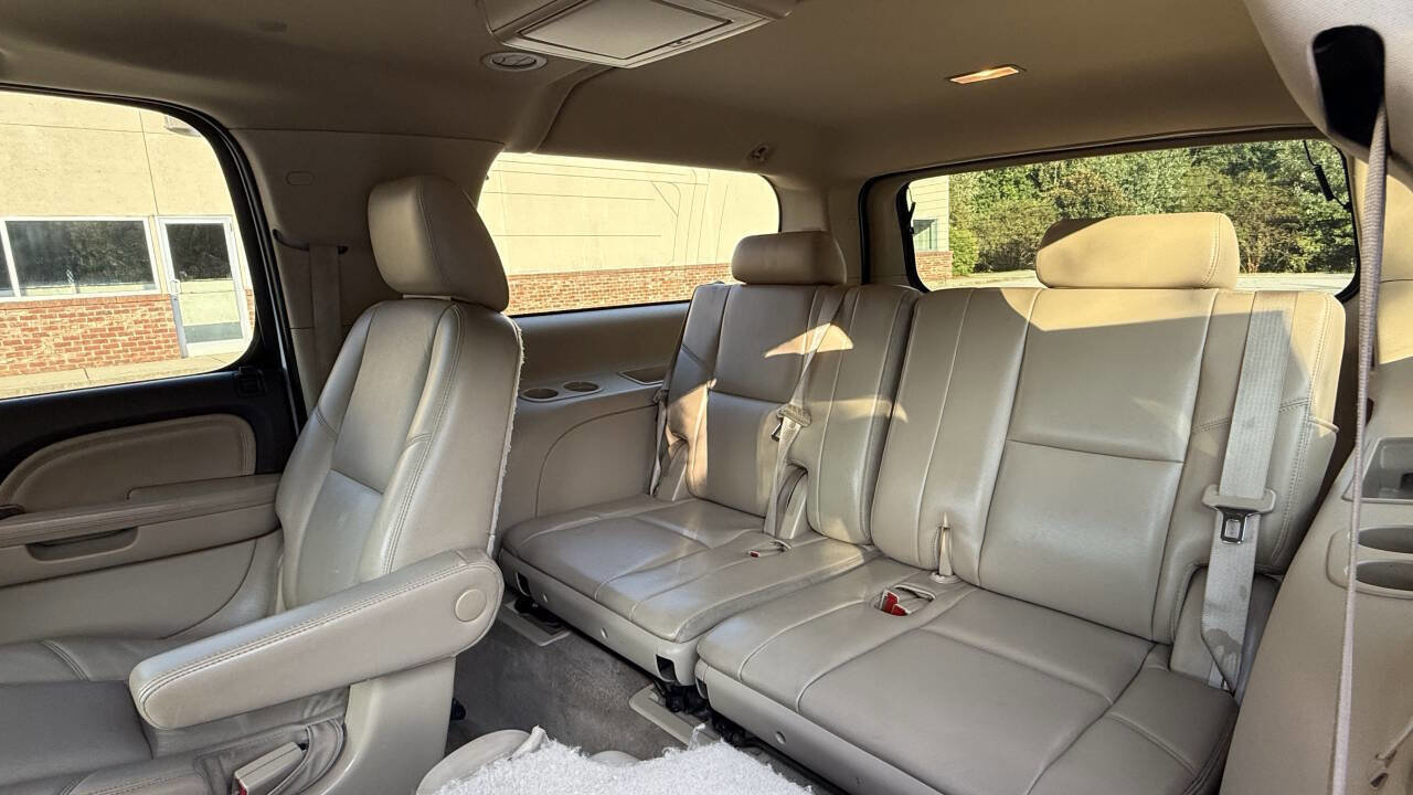 Used 2012 GMC Yukon XL Denali image 14