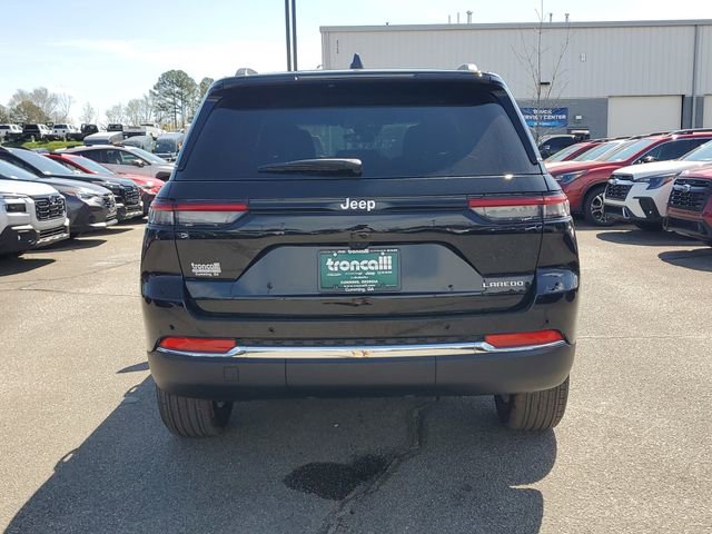 New 2026 Jeep Grand Cherokee Laredo RWD image 5