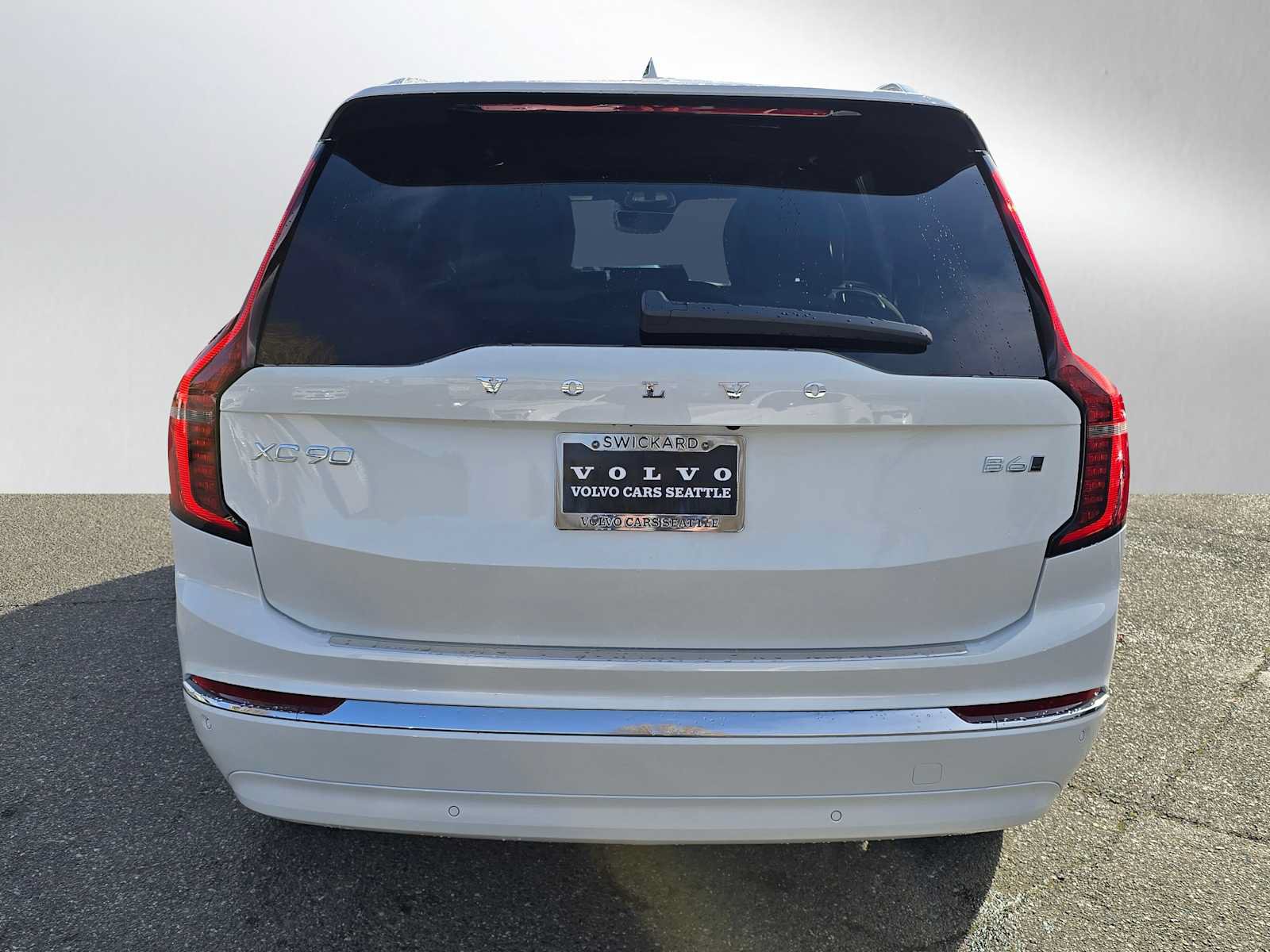 New 2026 Volvo XC90 B6 Plus w/ Protection Package Premier AWD/4WD image 12