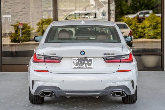 Used 2022 BMW M340i xDrive M340i xDRIVE - WHITE ON RED - w/ Driving Assistance Package image 9