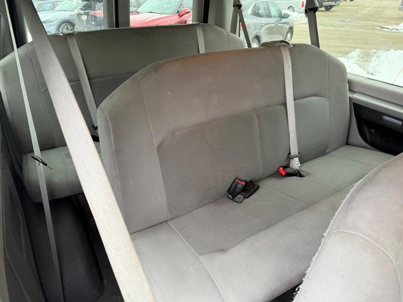 Used 2014 Ford E-350 and Econoline 350 XLT image 13