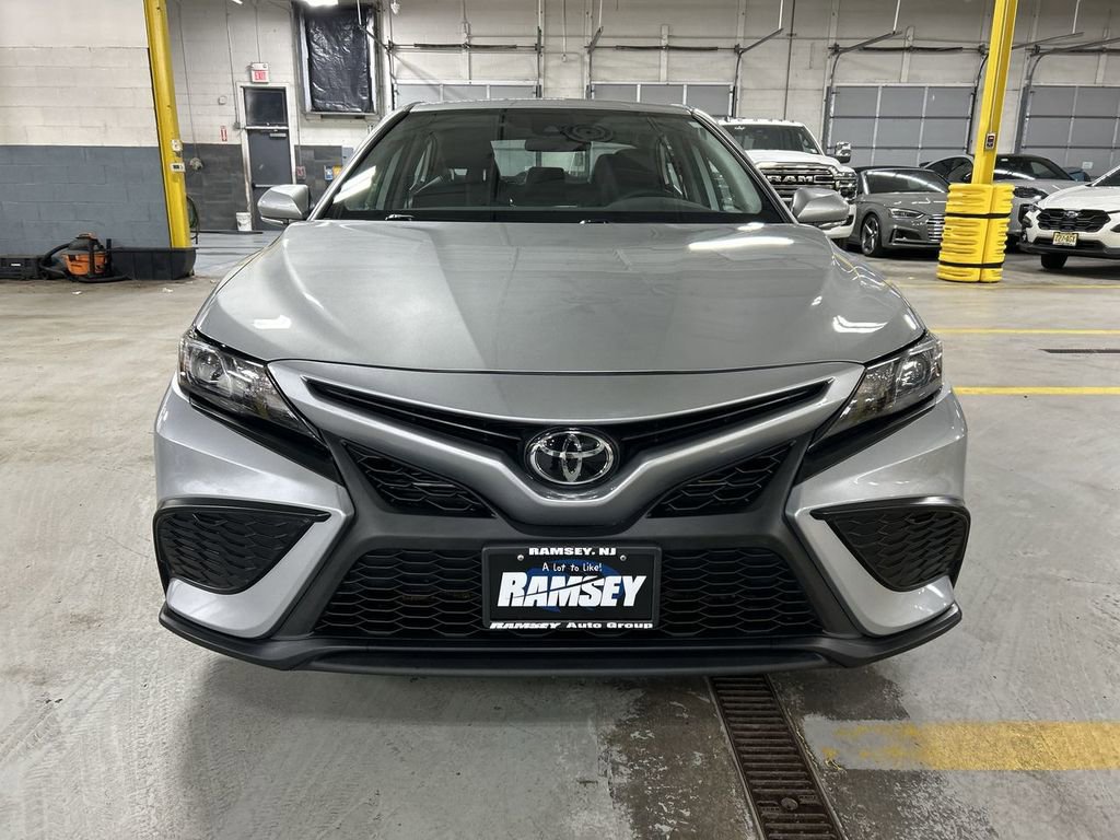 Used 2024 Toyota Camry SE w/ Cold Weather Package AWD/4WD image 3