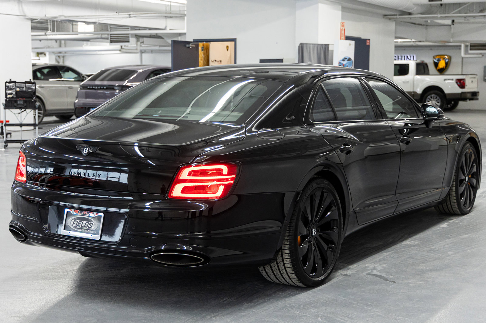 New 2025 Bentley Flying Spur Plug-In Hybrid image 5