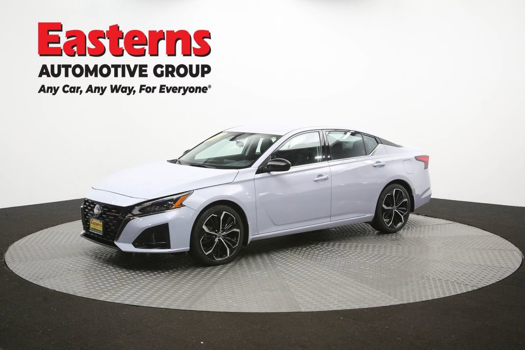 Used 2023 Nissan Altima 2.5 SR FWD image 59