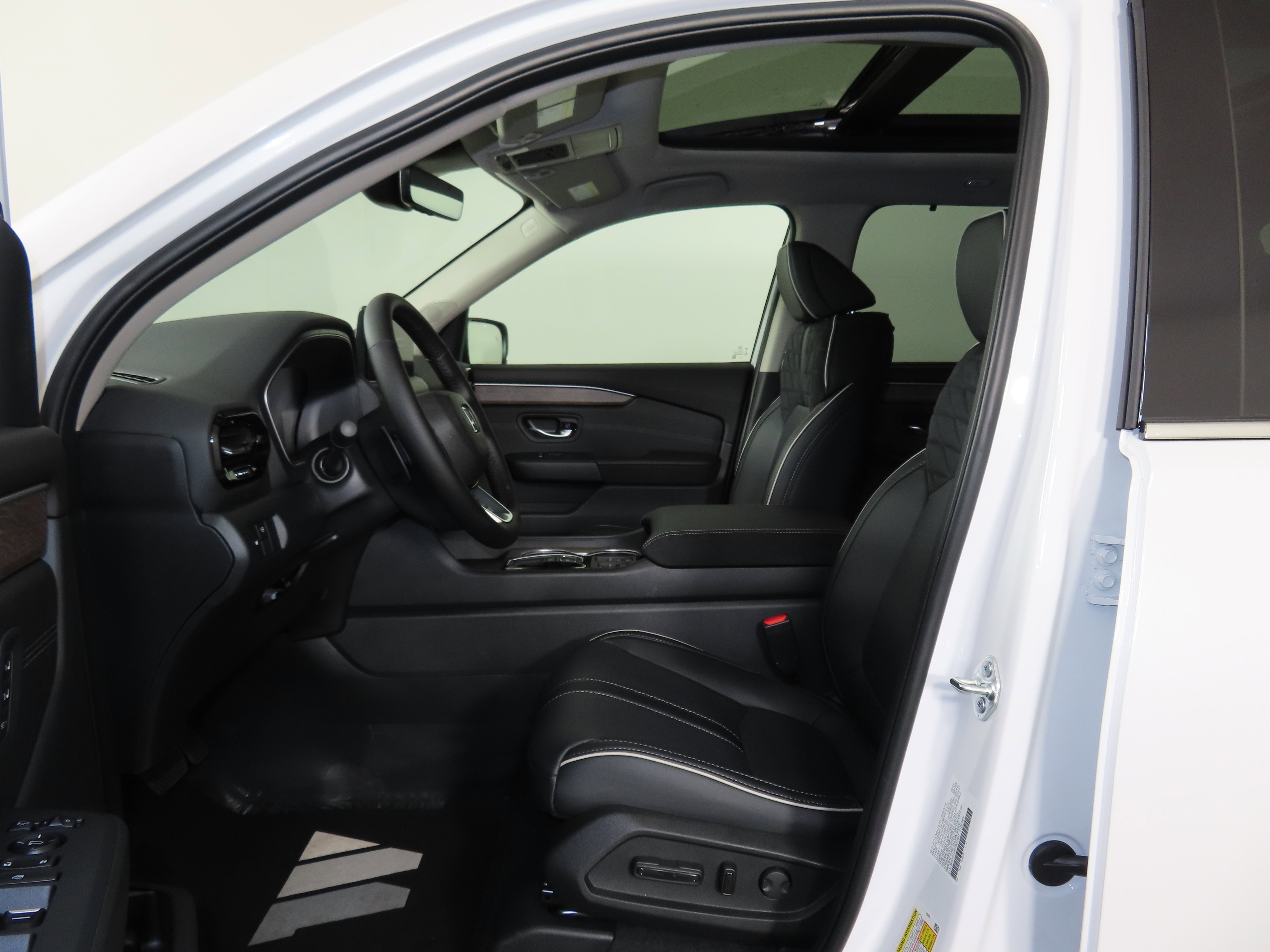 New 2026 Honda Pilot Elite image 4