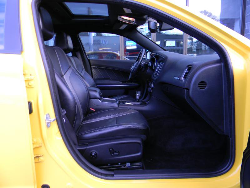 Used 2017 Dodge Charger SXT w/ AWD Plus Group image 14