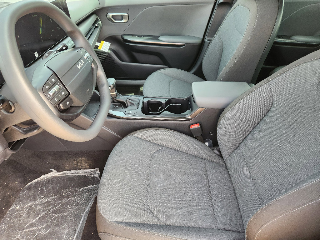 New 2026 Kia K4 LXS image 9