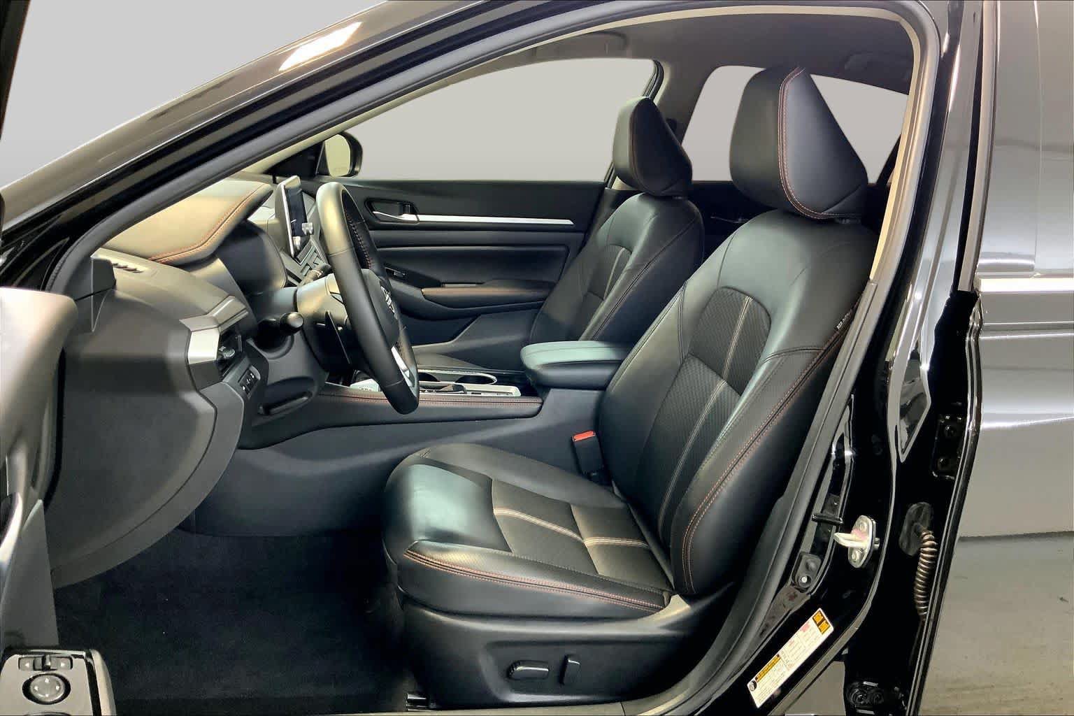Used 2025 Nissan Altima 2.5 SR AWD/4WD image 7