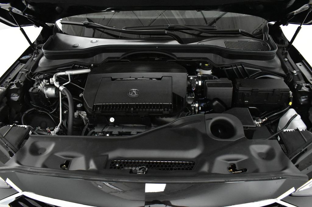 Used 2024 Acura MDX SH-AWD image 3