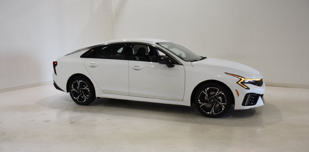 New 2027 Kia K5 GT-Line FWD image 3