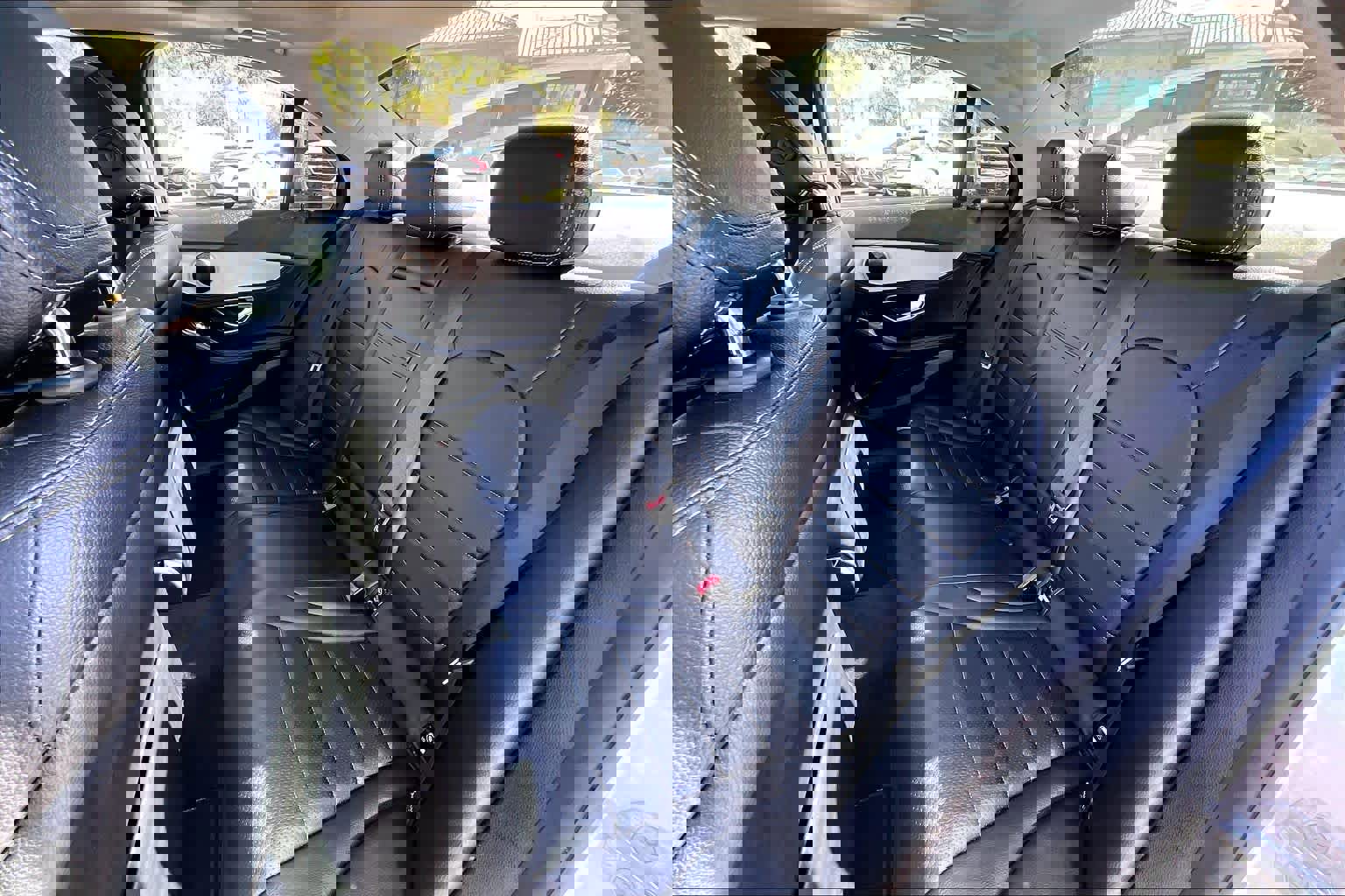 Used 2015 Mercedes-Benz C 300 4MATIC Sedan image 19