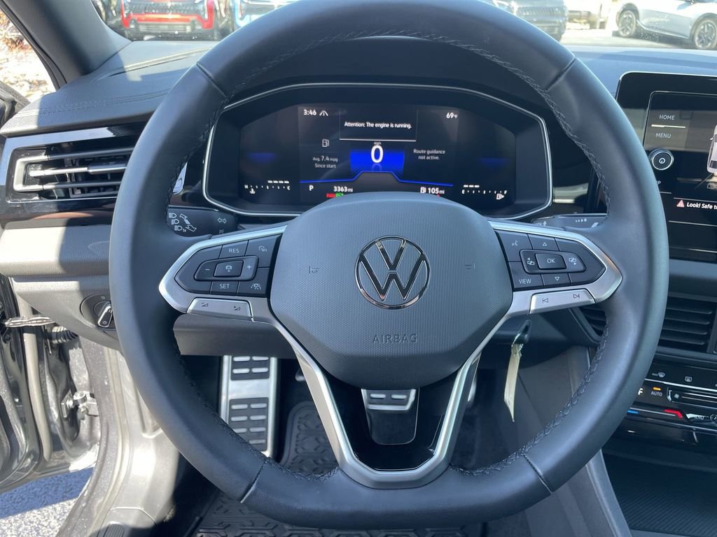 Used 2025 Volkswagen Jetta Sport image 15