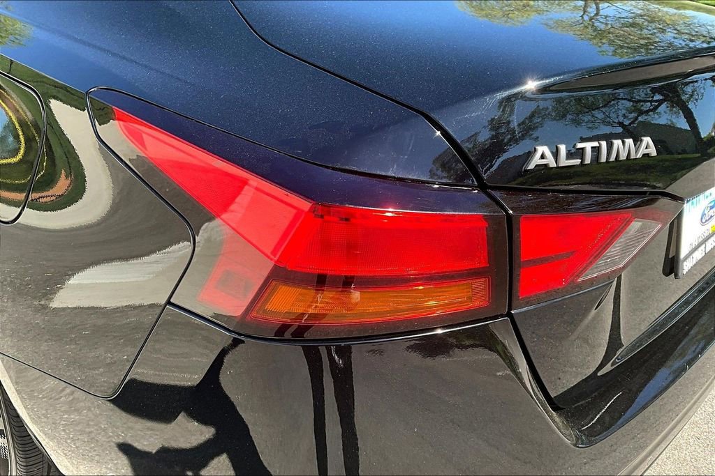 Used 2025 Nissan Altima 2.5 SV FWD image 22