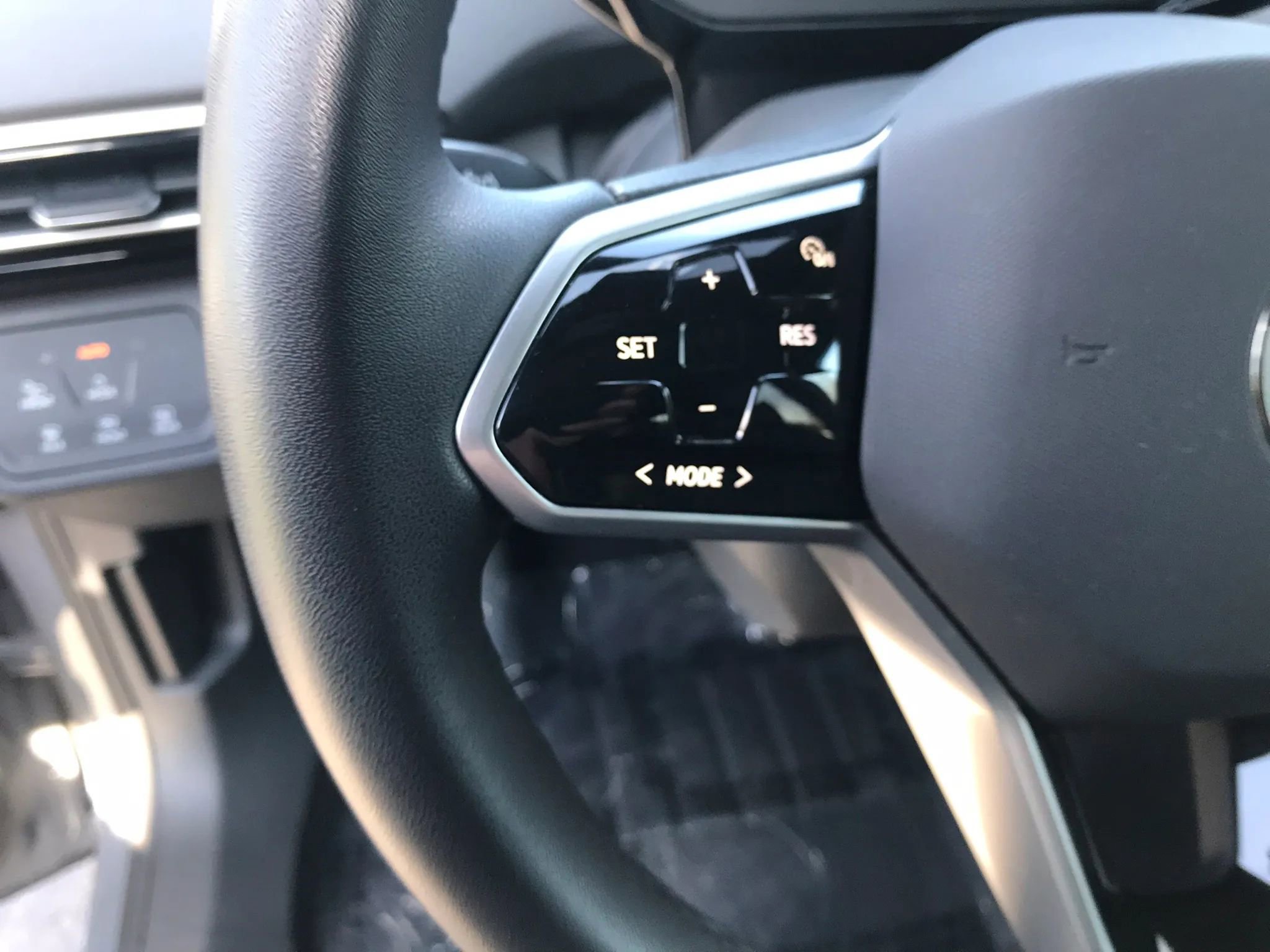 Used 2023 Volkswagen ID.4 Pro S Plus image 17