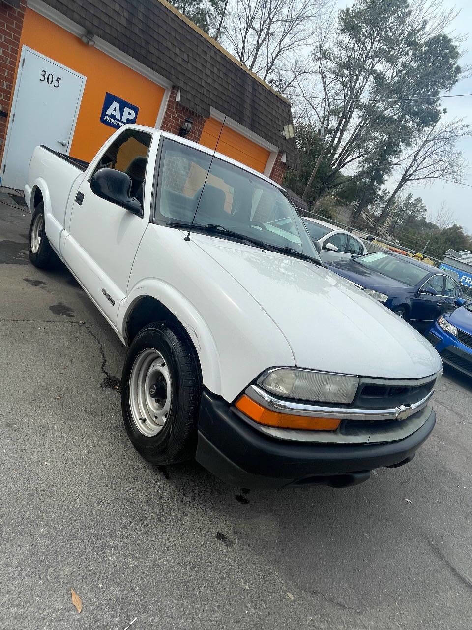 Used 1999 Chevrolet S10 Pickup 2WD Regular Cab image 5