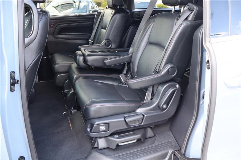 Used 2025 Honda Odyssey Sport-L image 12