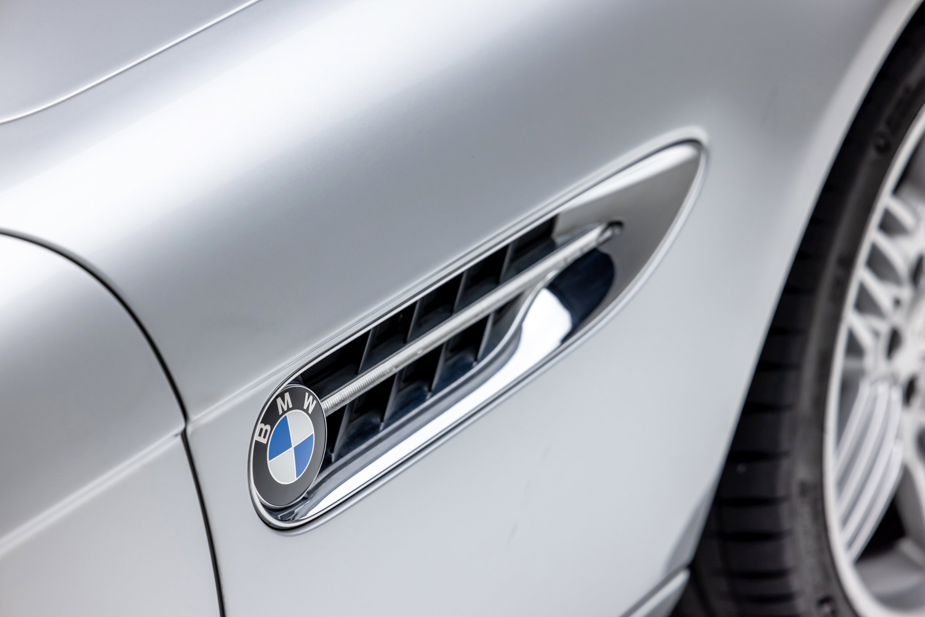 Used 2003 BMW Z8 image 32