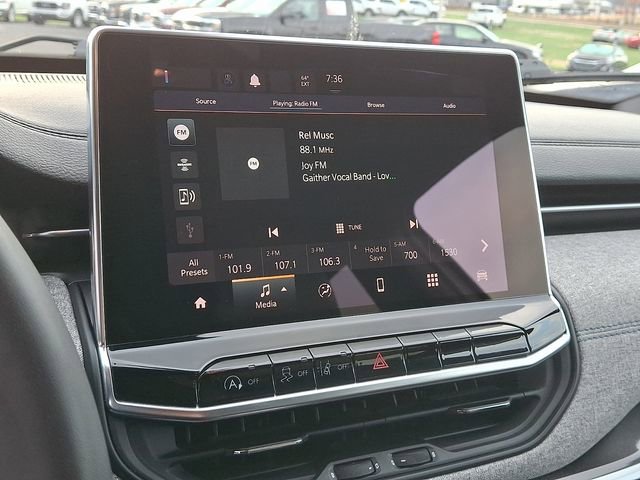 Used 2024 Jeep Compass Latitude image 17