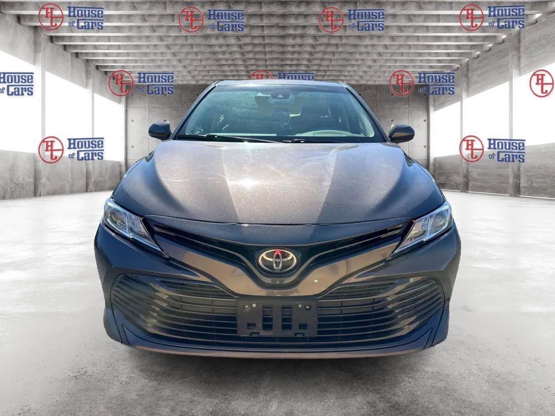Used 2019 Toyota Camry LE image 2