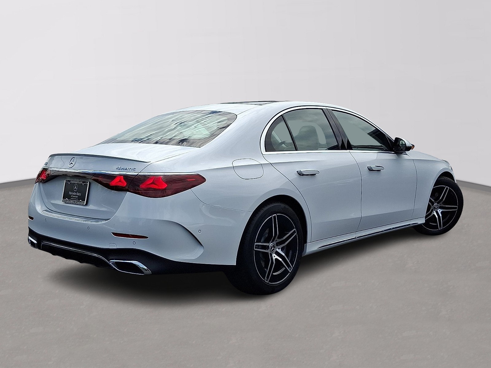 New 2026 Mercedes-Benz E 450 4MATIC Sedan image 4