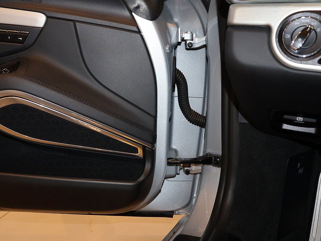 Used 2014 Porsche 911 Turbo S image 56