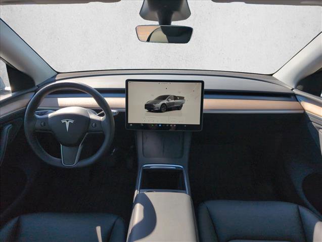 Used 2025 Tesla Model Y Long Range RWD image 20