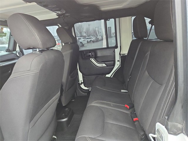 Used 2014 Jeep Wrangler Unlimited Sahara image 25